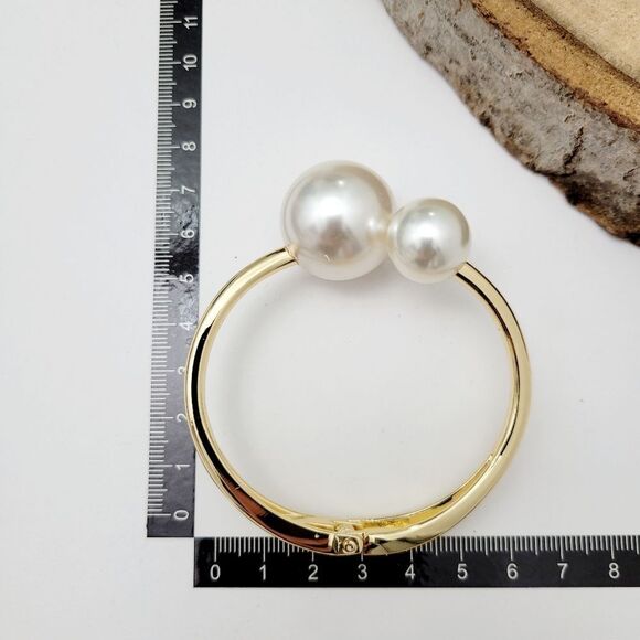 Brand New Top Fashion Gold Tone Pearls Bangle Bracelet - Picture 10 of 10